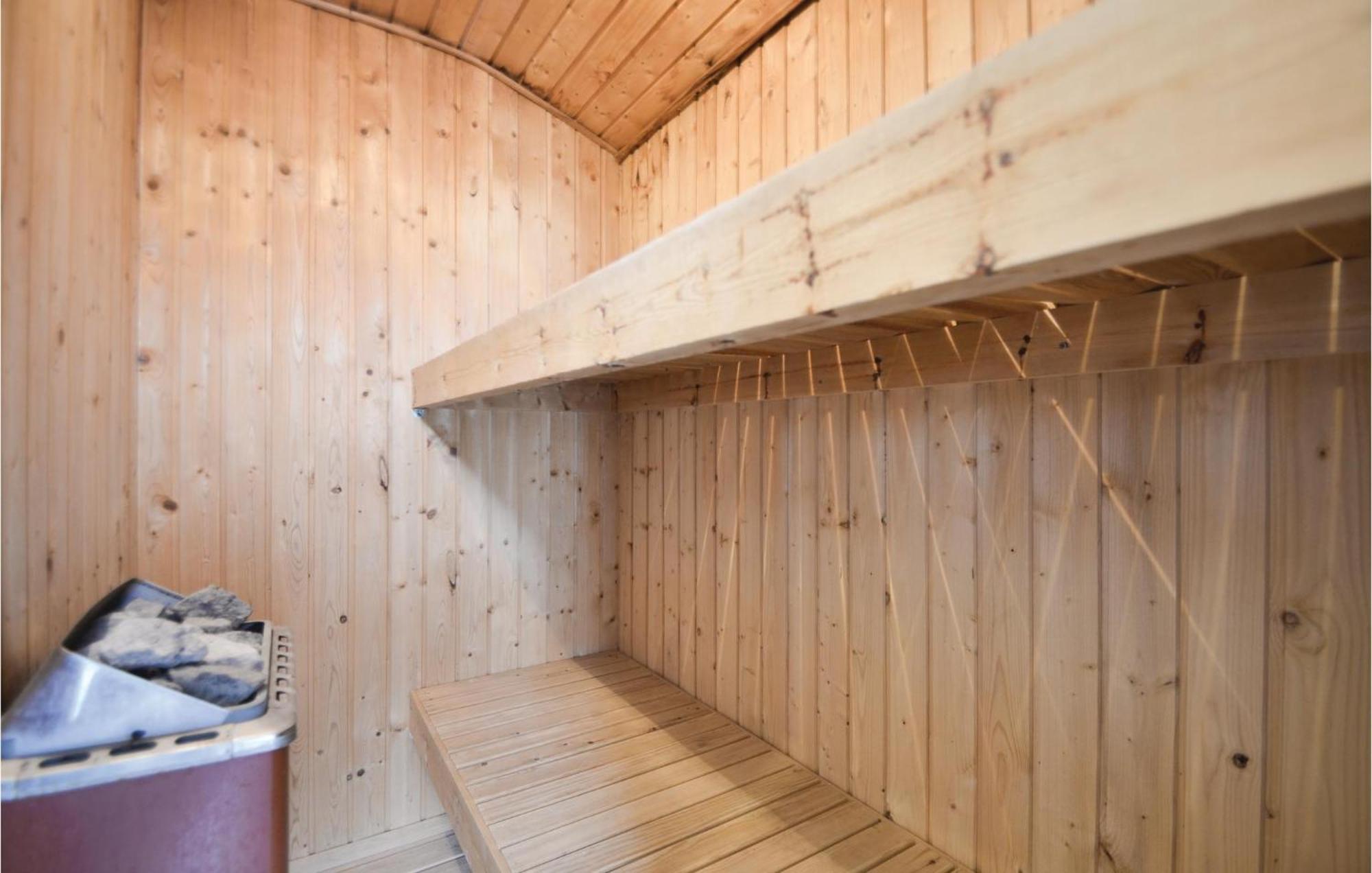 Amazing Home In Ebeltoft With Sauna 외부 사진