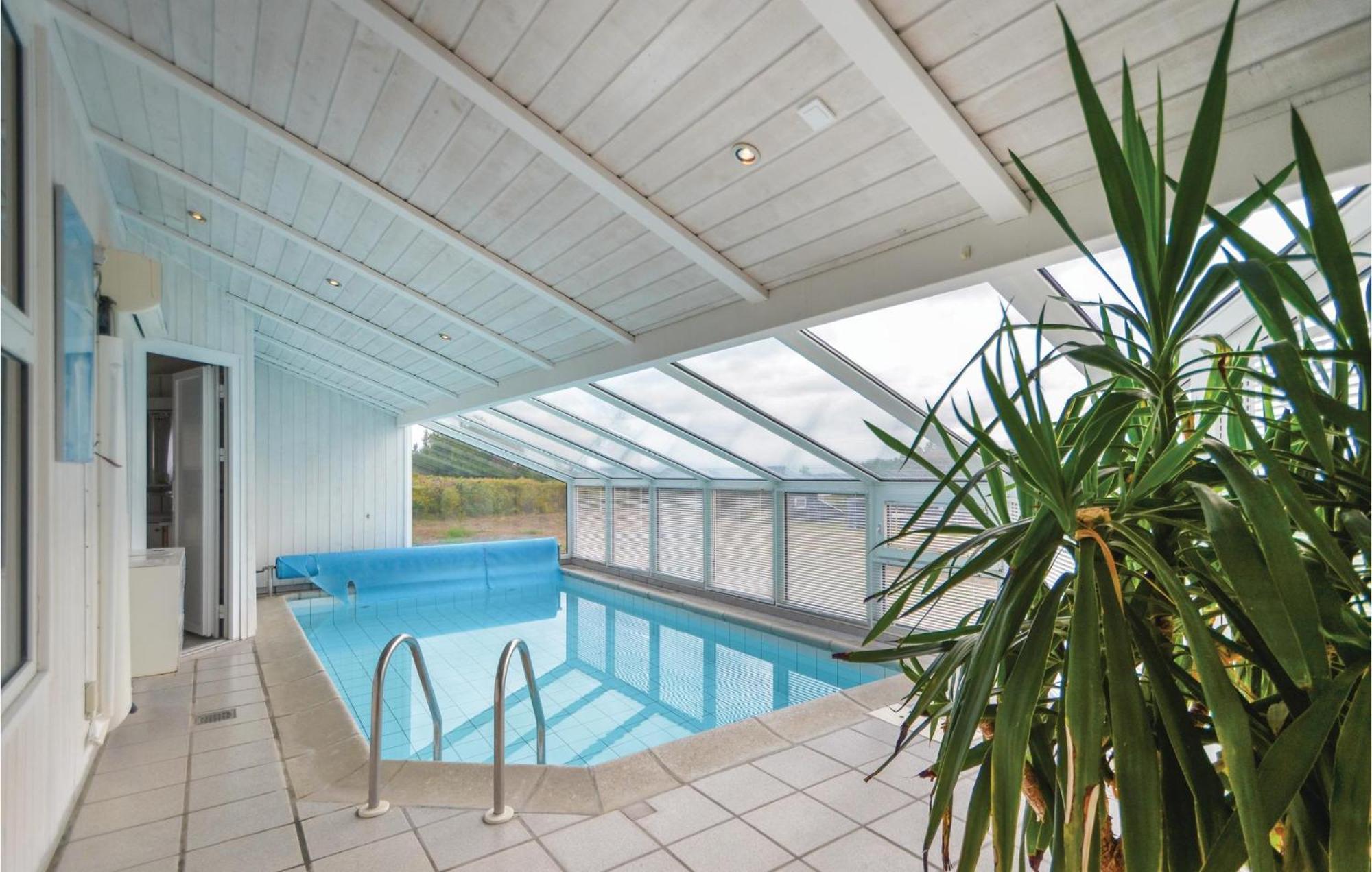 Amazing Home In Ebeltoft With Sauna 외부 사진