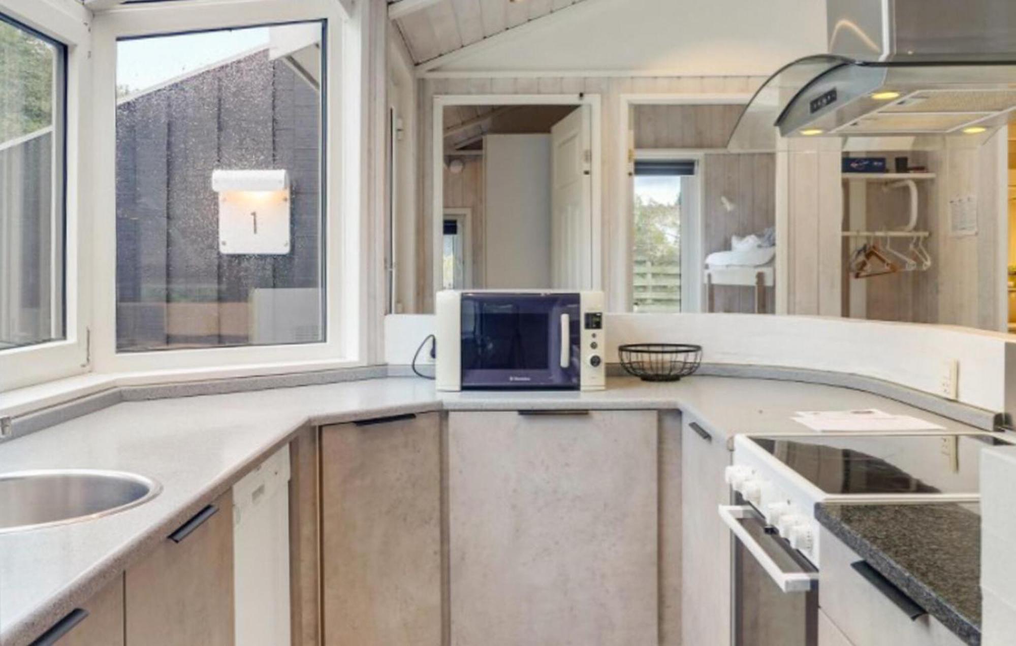 Amazing Home In Ebeltoft With Sauna 외부 사진